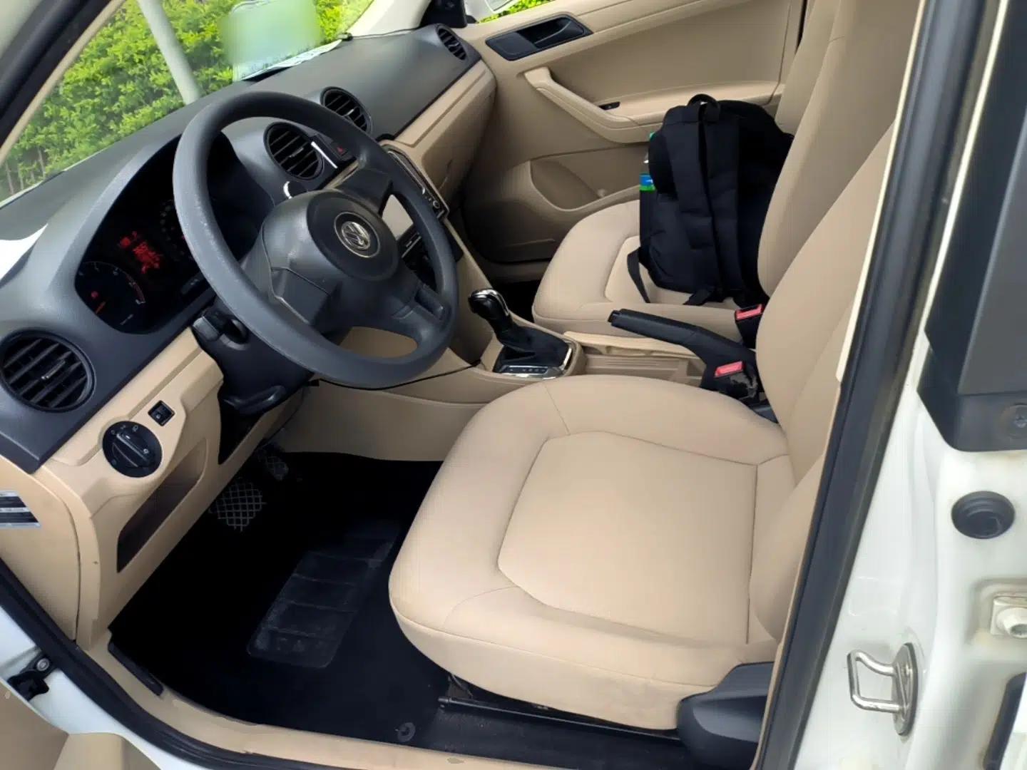 Volkswagen Jetta 2015 1.6L Automatic Fashion Model — миниатюра 17