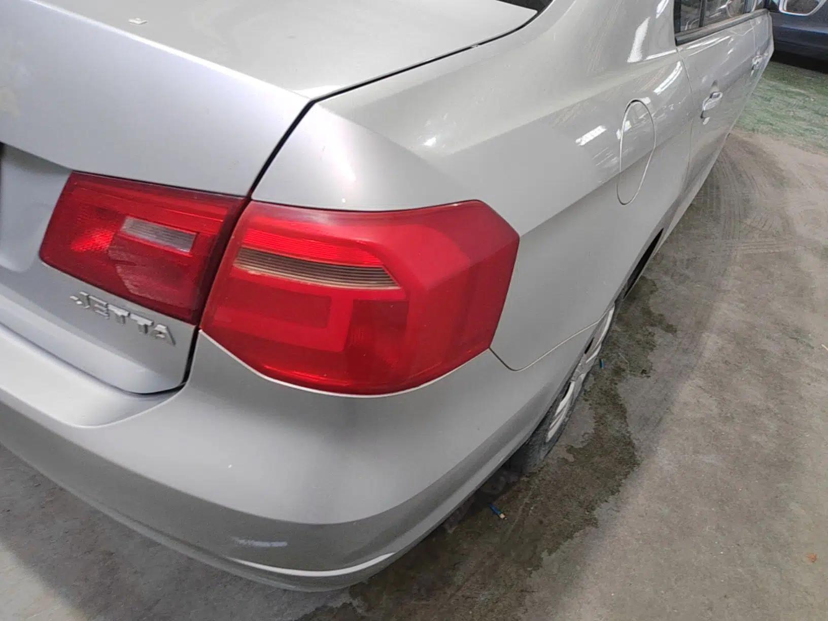 Volkswagen Jetta 2015 1.4L Manual Fashion Model — миниатюра 14