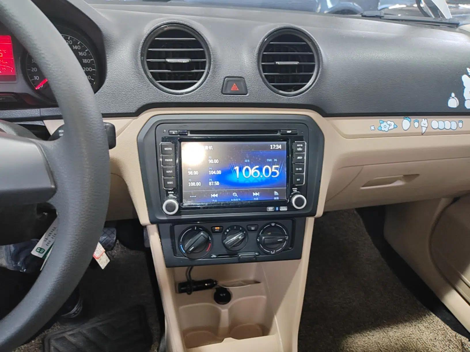 Volkswagen Jetta 2015 1.4L Manual Fashion Model — миниатюра 20