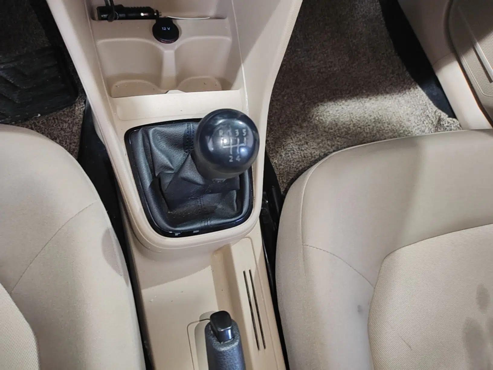 Volkswagen Jetta 2015 1.4L Manual Fashion Model — миниатюра 21