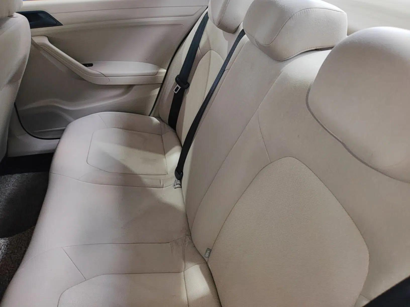 Volkswagen Jetta 2015 1.4L Manual Fashion Model — миниатюра 25