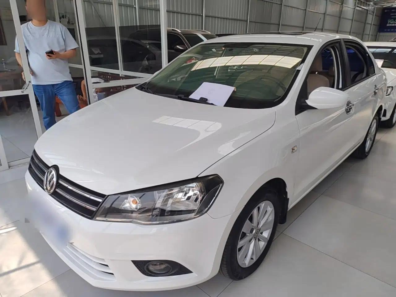 Volkswagen Jetta 2015 1.4L Manual Comfort Model — миниатюра 1