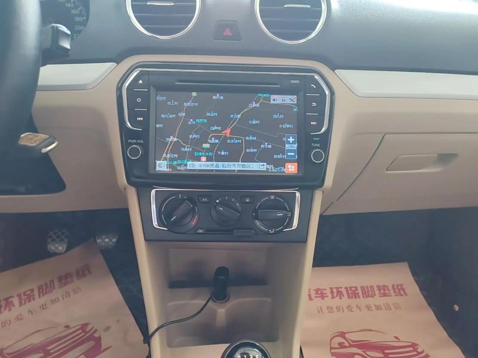 Volkswagen Jetta 2015 1.4L Manual Comfort Model — миниатюра 15