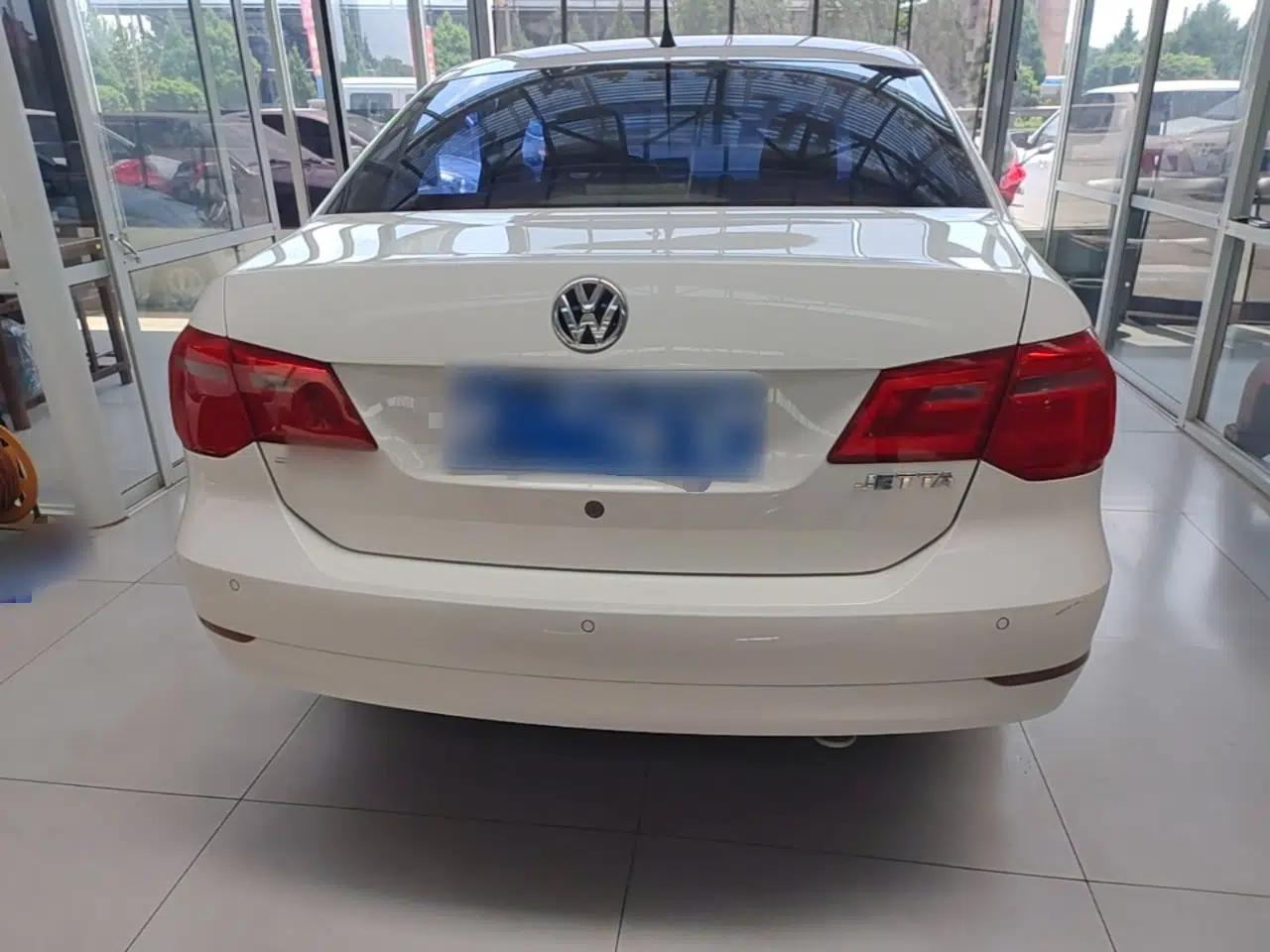 Volkswagen Jetta 2015 1.4L Manual Comfort Model — миниатюра 5