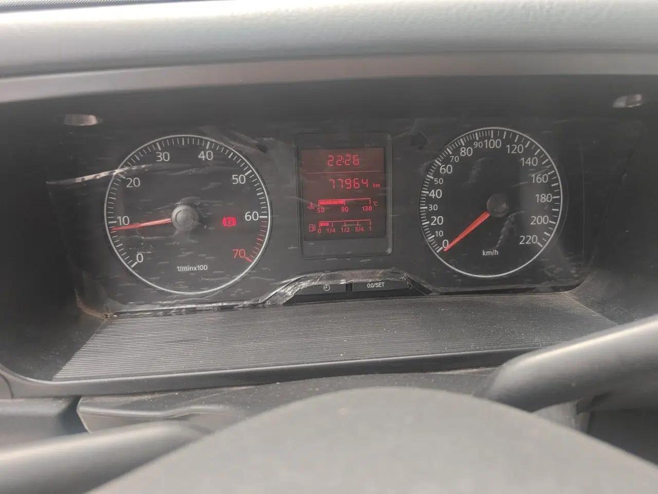 Volkswagen Jetta 2010 1.6L Partner — миниатюра 12