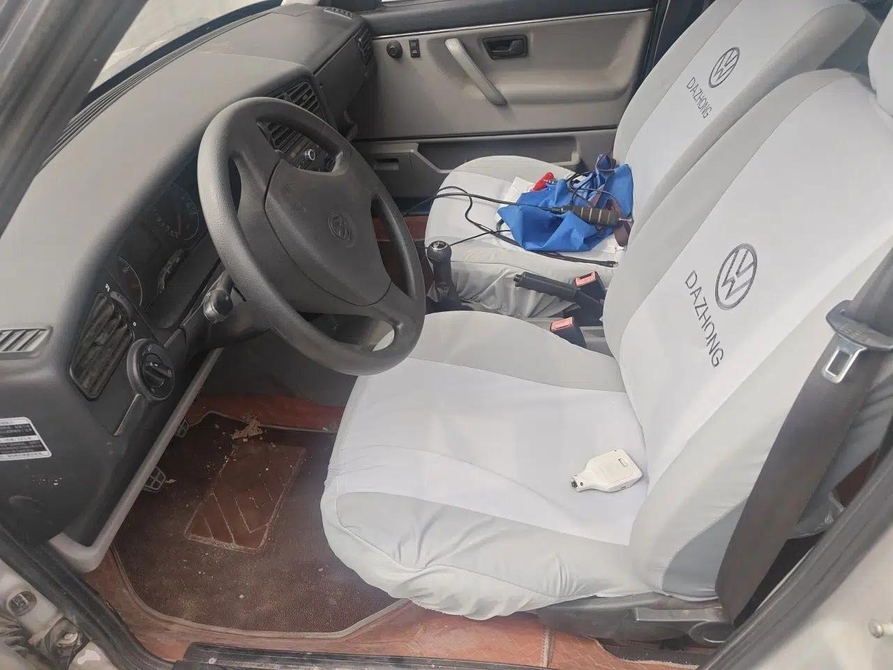 Volkswagen Jetta 2010 1.6L Partner — миниатюра 15