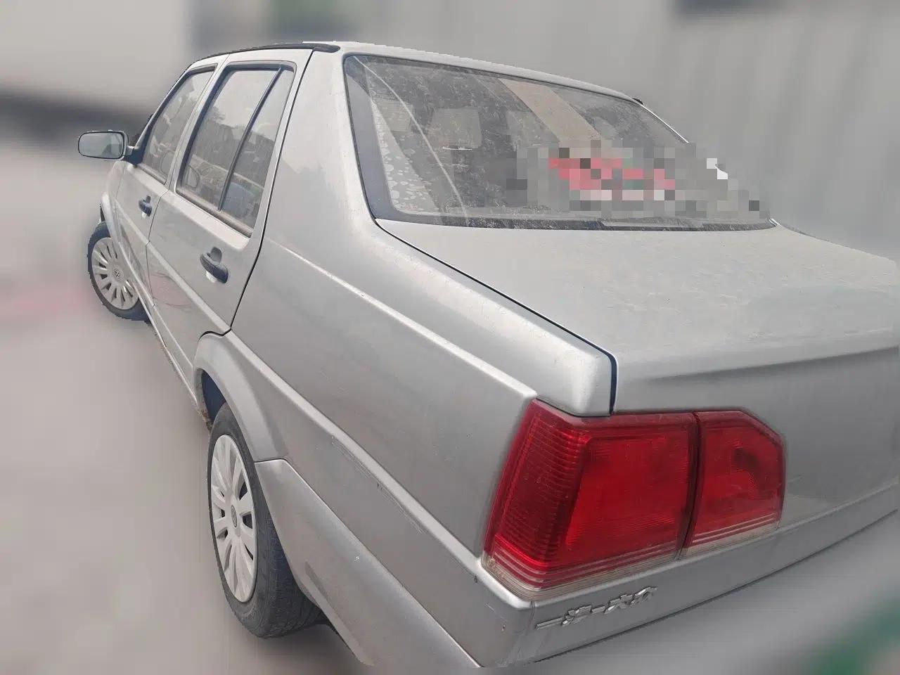 Volkswagen Jetta 2010 1.6L Partner — миниатюра 4