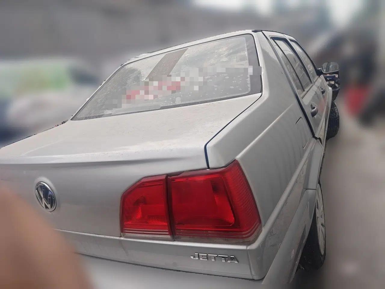 Volkswagen Jetta 2010 1.6L Partner — миниатюра 6