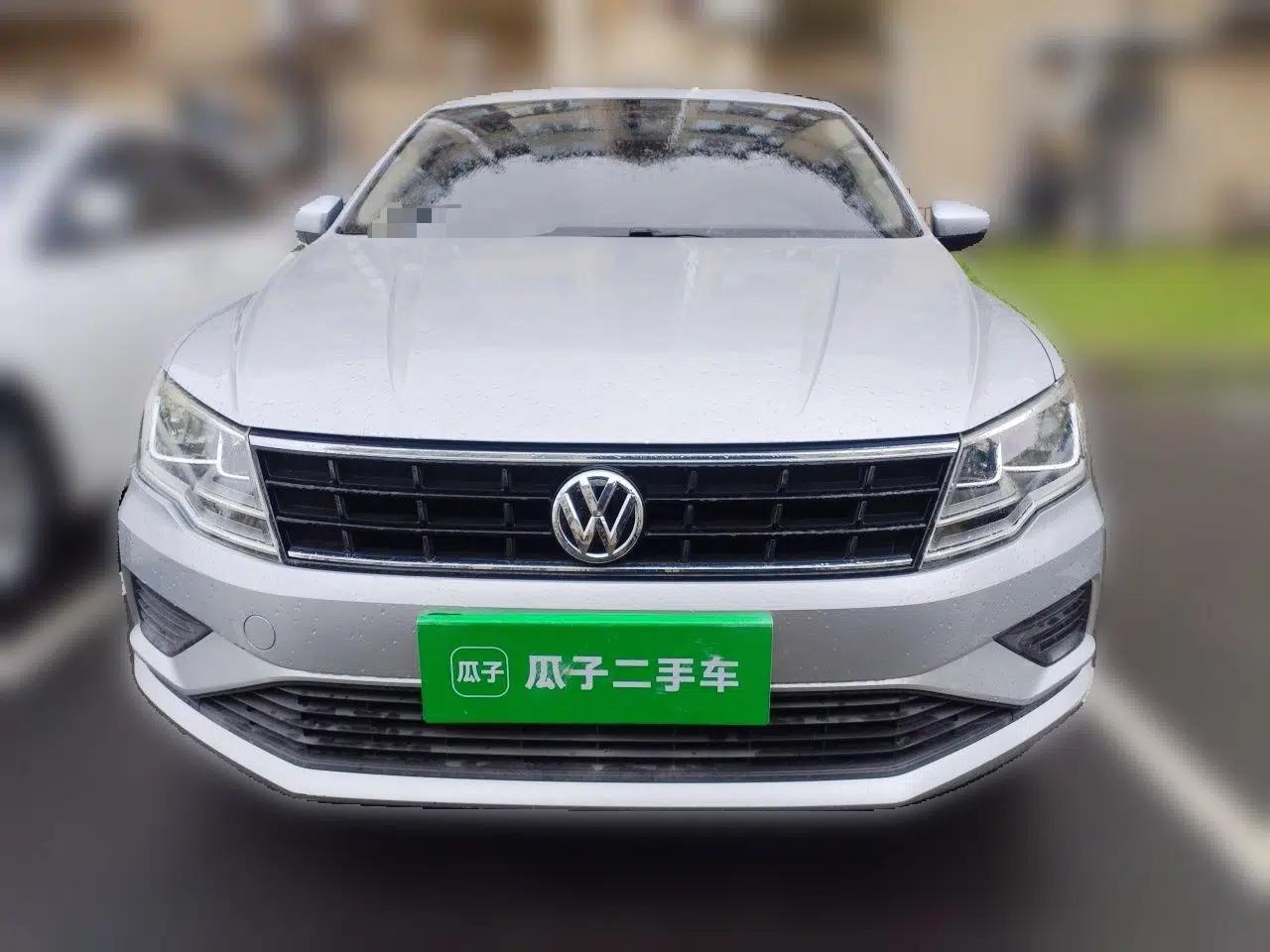 Volkswagen Jetta 2017 1.4L Manual Fashion Edition — миниатюра 2