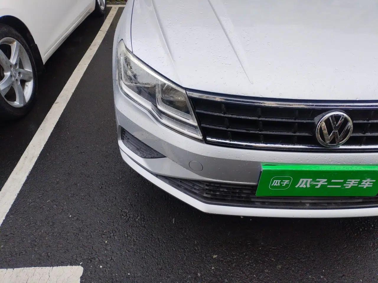 Volkswagen Jetta 2017 1.4L Manual Fashion Edition — миниатюра 7