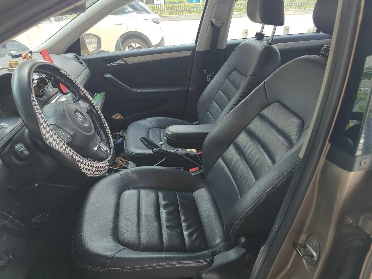 Volkswagen Jetta 2013 1.6L Automatic Luxury Model — миниатюра 15