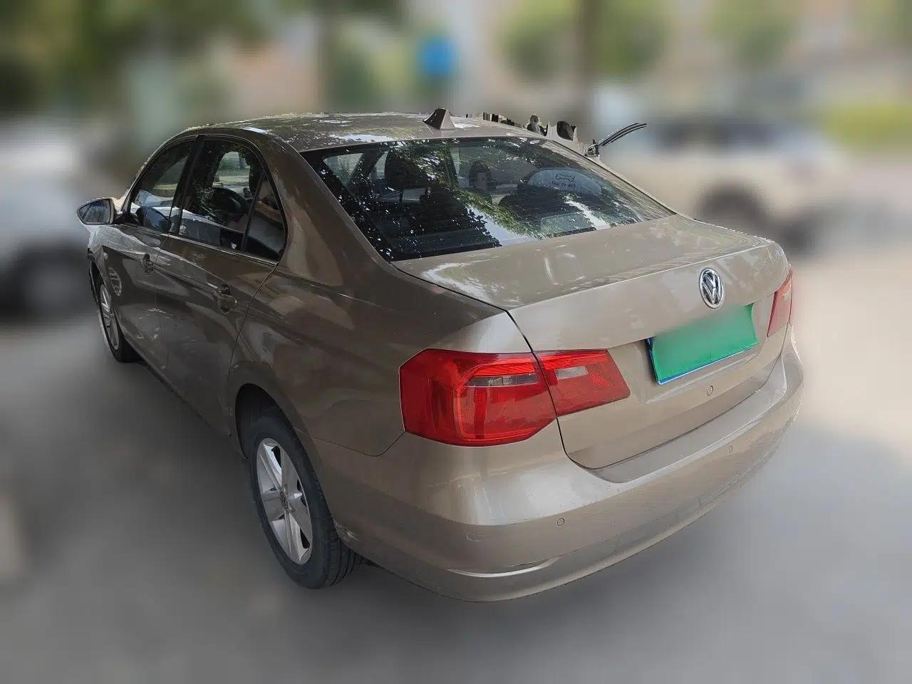 Volkswagen Jetta 2013 1.6L Automatic Luxury Model — миниатюра 4