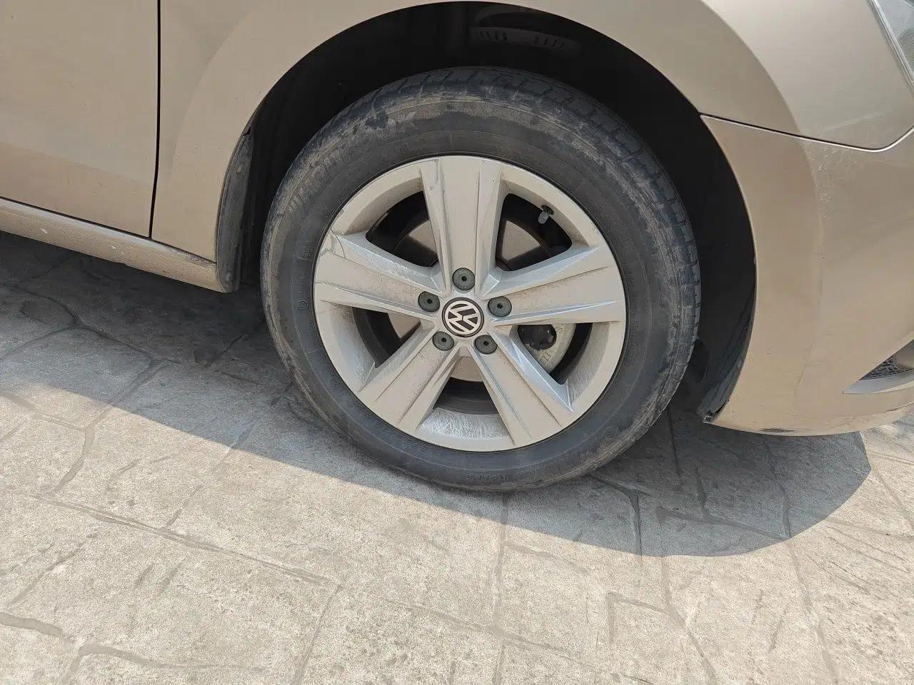 Volkswagen Jetta 2013 1.6L Automatic Luxury Model — миниатюра 8