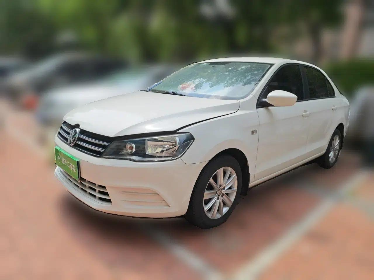 Volkswagen Jetta 2015 Zhuihui Edition 1.4L Manual Fashion Model — миниатюра 1