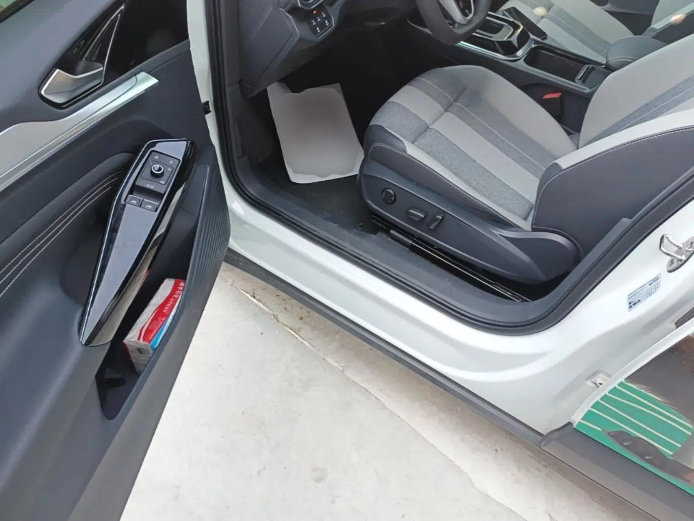 Volkswagen ID.4 CROZZ 2025 Pure Edition — миниатюра 18
