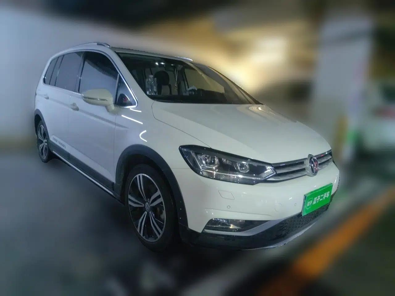 Volkswagen Touran 2018 Volkswagen Touran L 280TSI DSG Boundary Edition 7 Seats China VI Standard — миниатюра 3