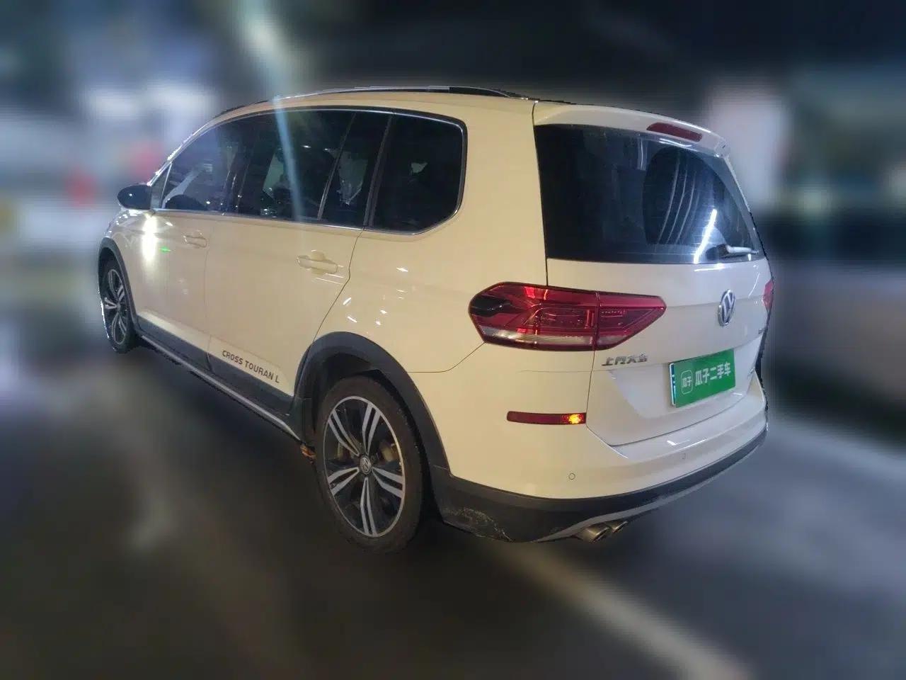 Volkswagen Touran 2018 Volkswagen Touran L 280TSI DSG Boundary Edition 7 Seats China VI Standard — миниатюра 4