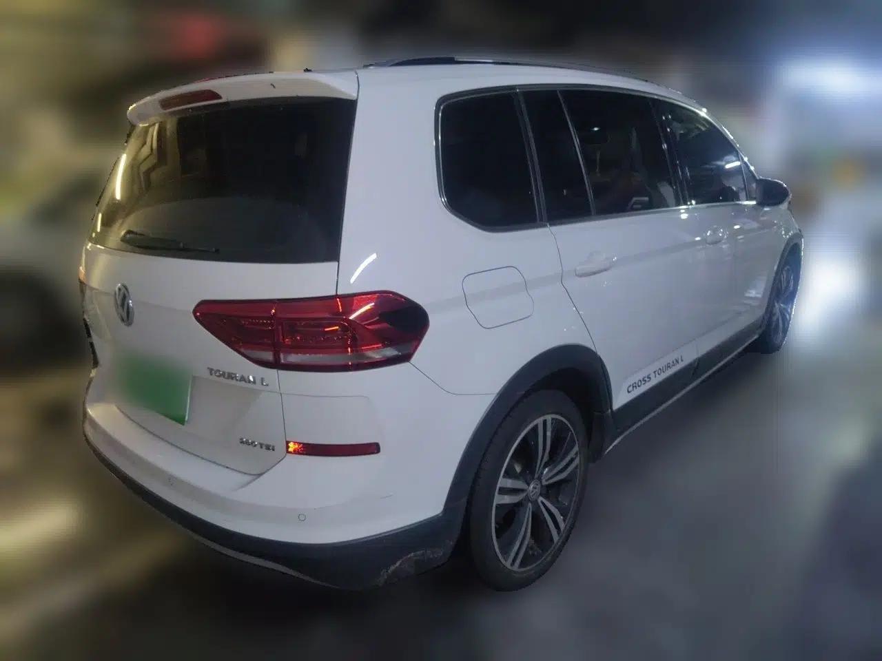 Volkswagen Touran 2018 Volkswagen Touran L 280TSI DSG Boundary Edition 7 Seats China VI Standard — миниатюра 6