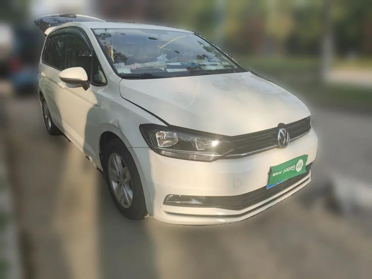 Volkswagen Touran 2016 Volkswagen Touran L 280TSI Manual Trend Edition — миниатюра 3