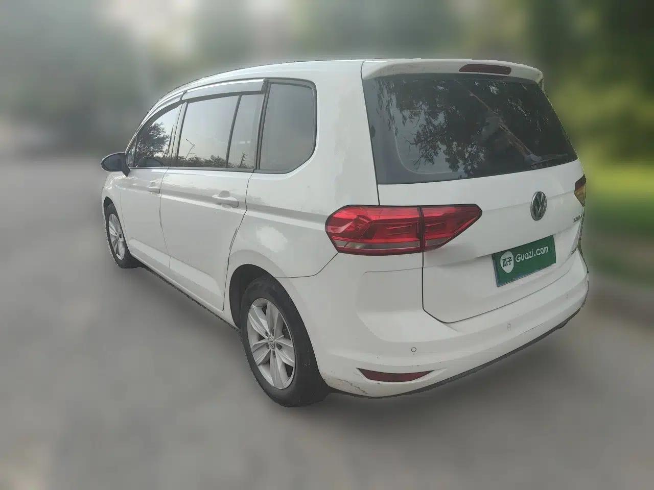 Volkswagen Touran 2016 Volkswagen Touran L 280TSI Manual Trend Edition — миниатюра 4
