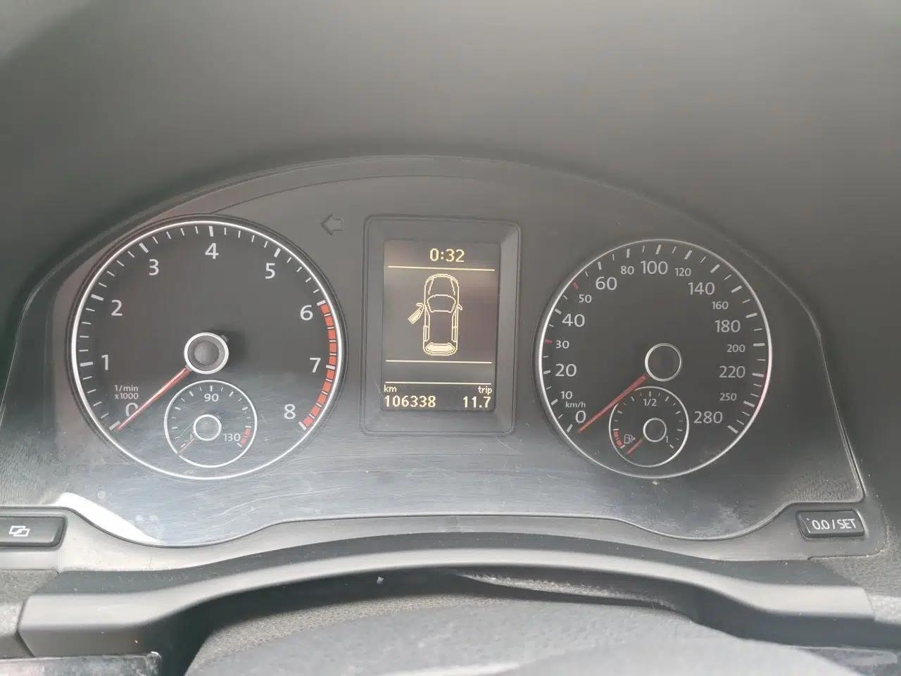 Volkswagen Scirocco 2010 2.0 TSI Sport Edition — миниатюра 11