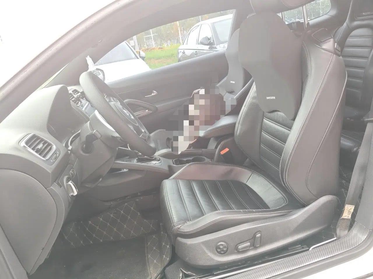 Volkswagen Scirocco 2010 2.0 TSI Sport Edition — миниатюра 15
