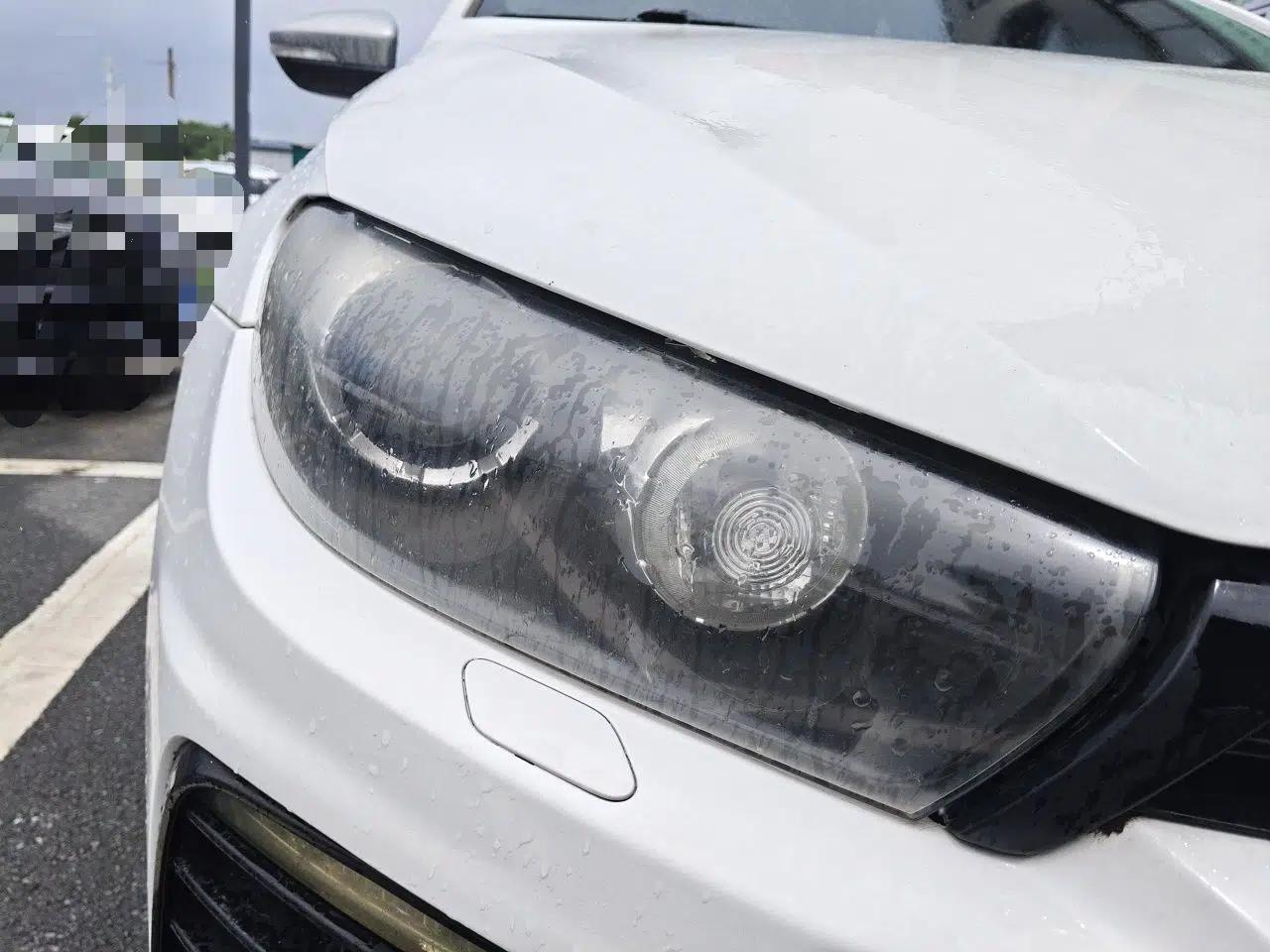 Volkswagen Scirocco 2010 2.0 TSI Sport Edition — миниатюра 7