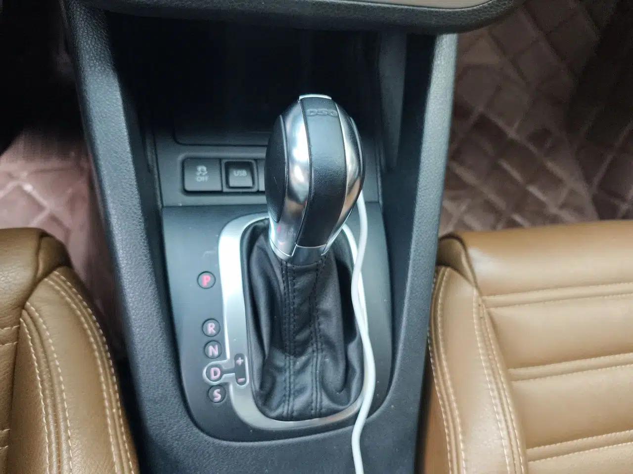 Volkswagen Scirocco 2011 1.4 TSI Single-Turbo Fashion Edition — миниатюра 14