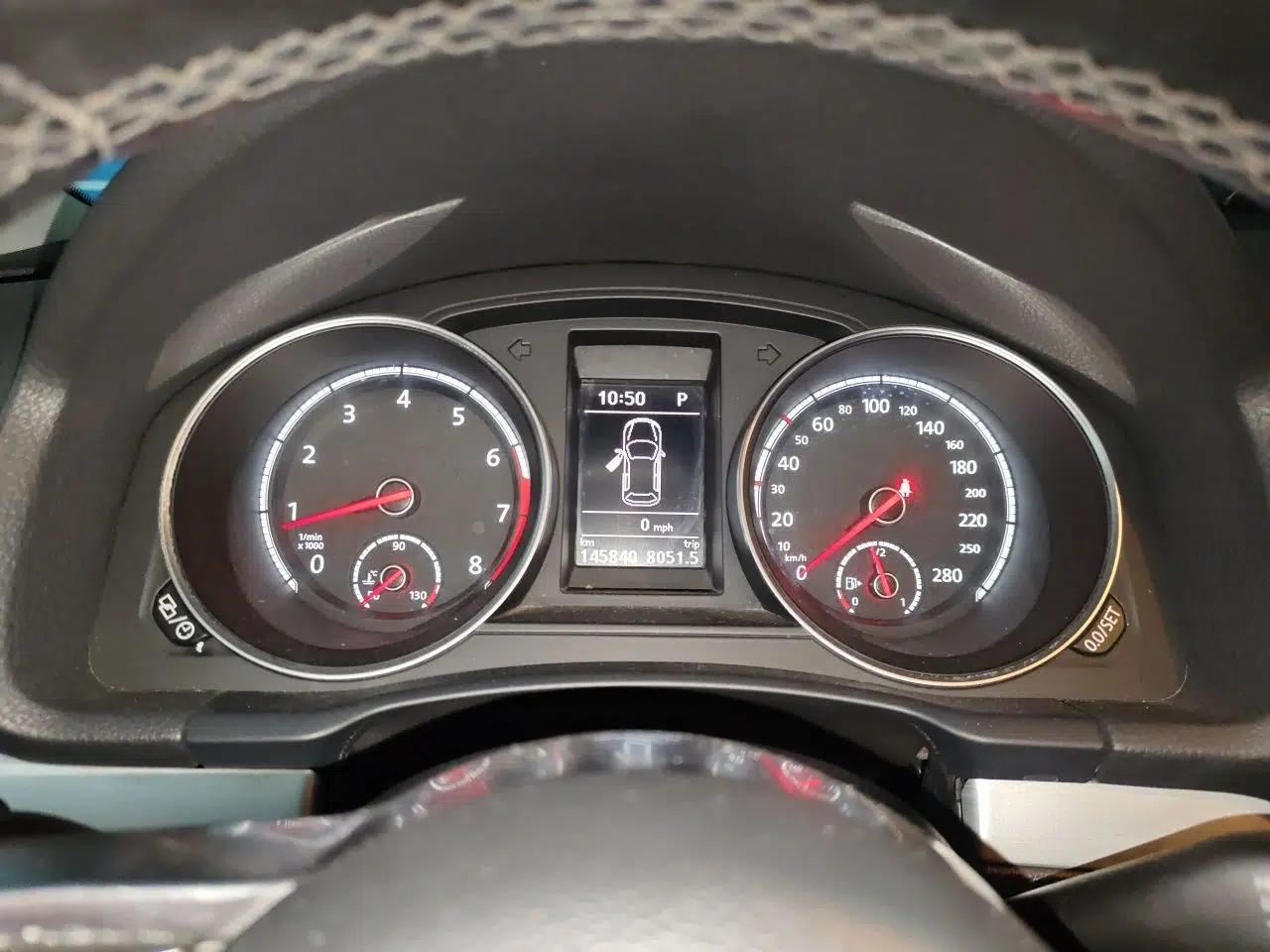 Volkswagen Scirocco 2015 1.4TSI Comfort Edition — миниатюра 11