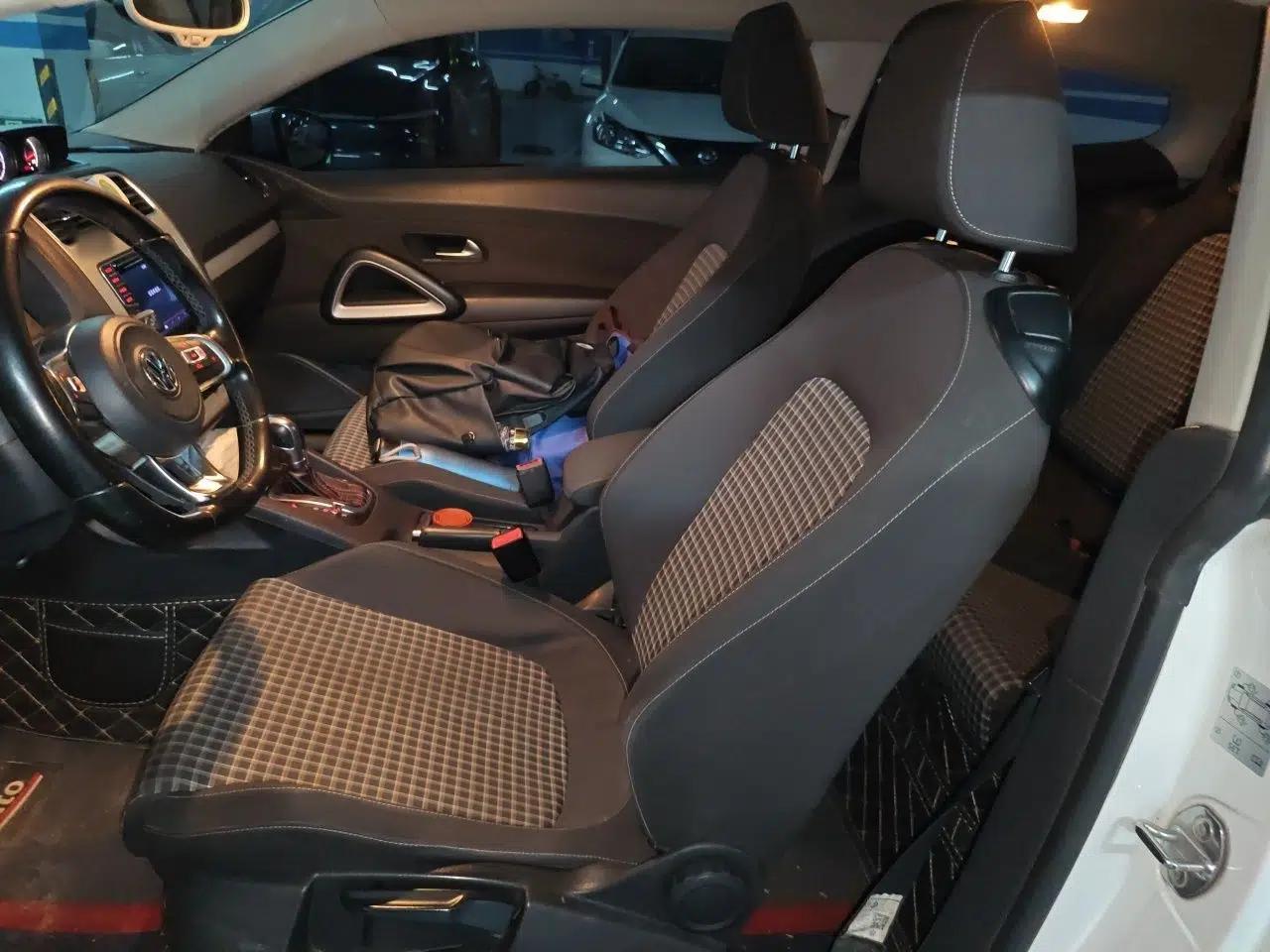 Volkswagen Scirocco 2015 1.4TSI Comfort Edition — миниатюра 15