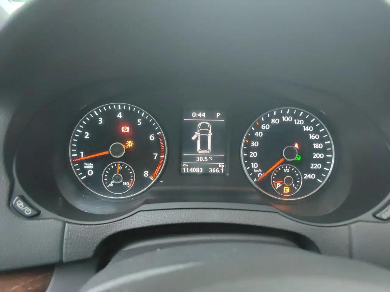 Volkswagen Sharan 2013 1.8TSI Comfort Model — миниатюра 11