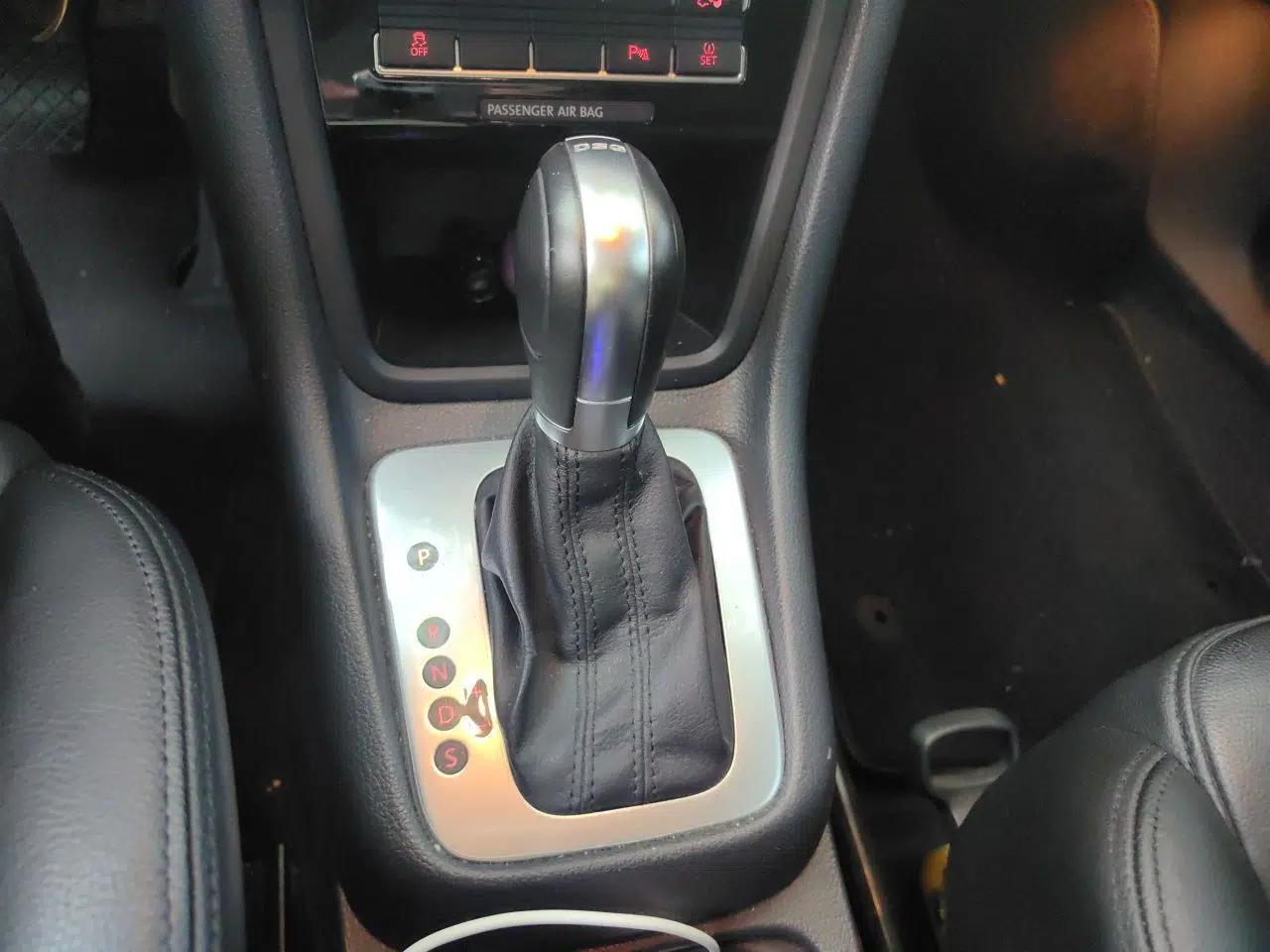 Volkswagen Sharan 2013 1.8TSI Comfort Model — миниатюра 14
