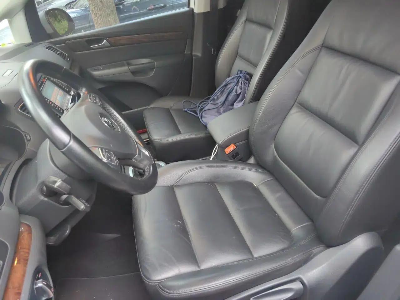 Volkswagen Sharan 2013 1.8TSI Comfort Model — миниатюра 15