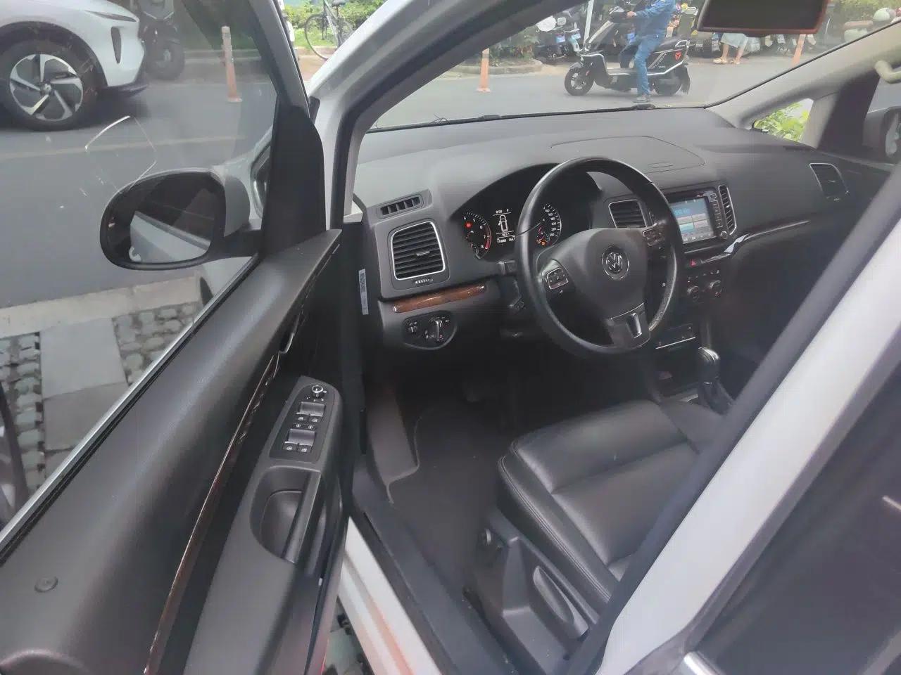 Volkswagen Sharan 2013 1.8TSI Comfort Model — миниатюра 16