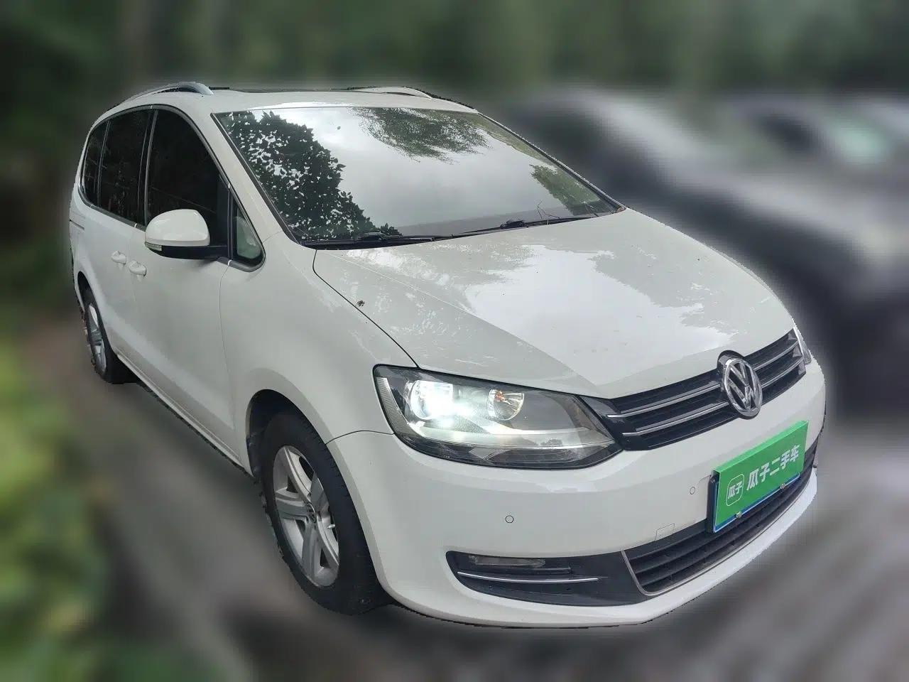 Volkswagen Sharan 2013 1.8TSI Comfort Model — миниатюра 3