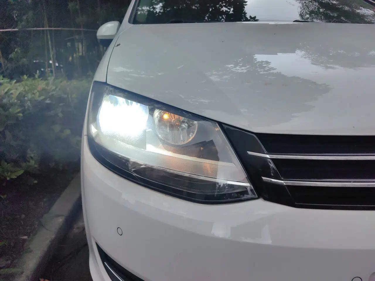 Volkswagen Sharan 2013 1.8TSI Comfort Model — миниатюра 7