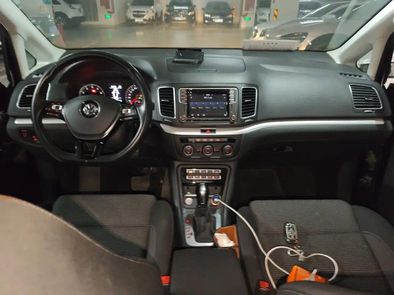Volkswagen Sharan 2018 Revised Version 380TSI Comfort Edition 7-Seater — миниатюра 9