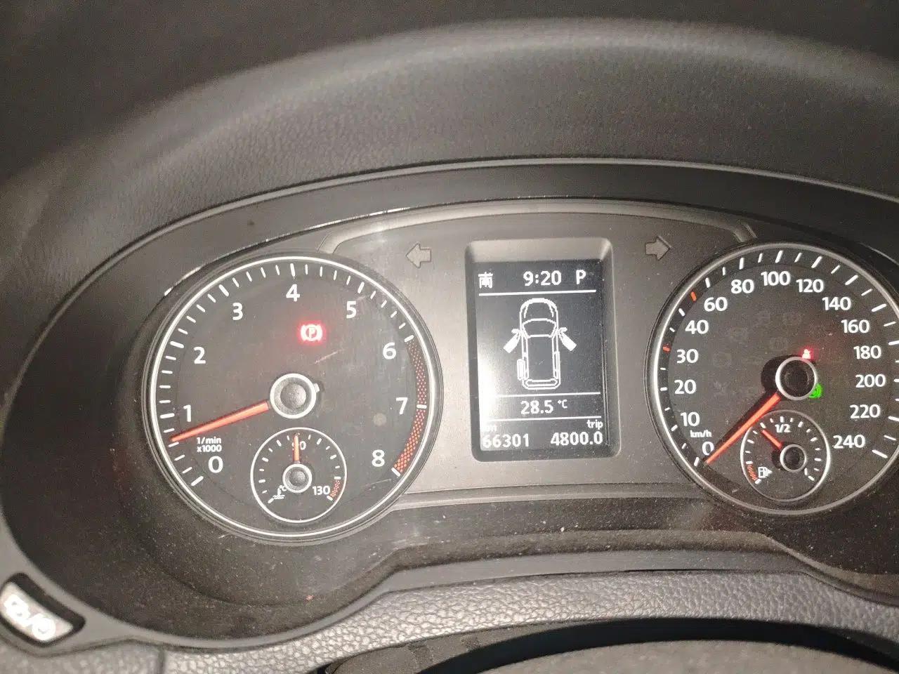 Volkswagen Sharan 2018 380TSI Comfort Edition 7-Seater — миниатюра 11