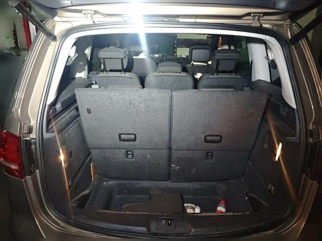Volkswagen Sharan 2018 380TSI Comfort Edition 7-Seater — миниатюра 19