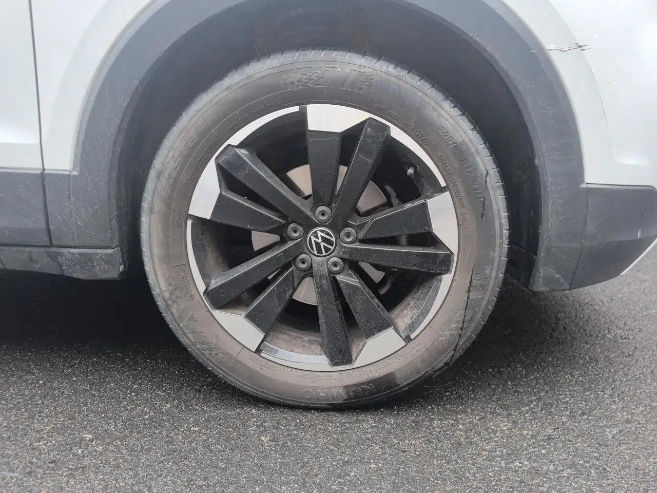 Volkswagen Tacqua 2020 1.5L Automatic Yue — миниатюра 8