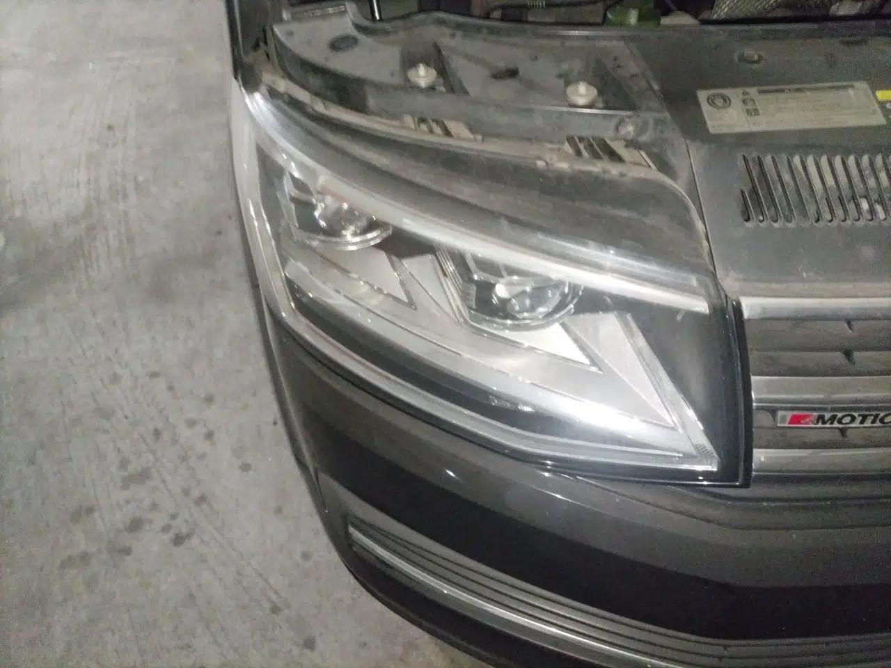 Volkswagen Multivan 2018 2.0 TSI Four-Wheel Drive Comfort Edition 7-Seater — миниатюра 7