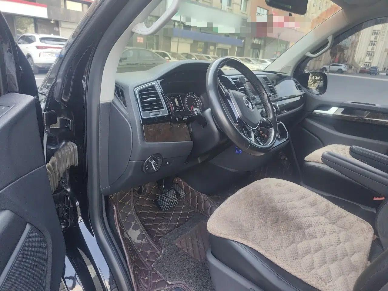 Volkswagen Multivan 2017 2.0 TSI Two-Wheel Drive Luxury Edition 7 Seats — миниатюра 16