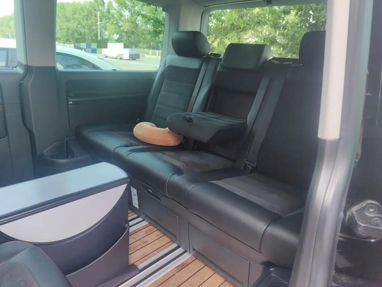 Volkswagen Multivan 2017 2.0 TSI Two-Wheel Drive Luxury Edition 7 Seats — миниатюра 17