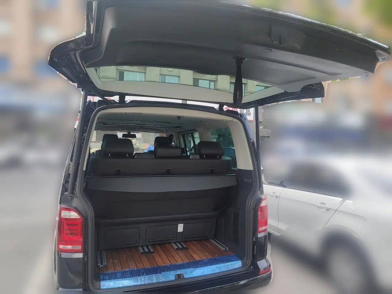 Volkswagen Multivan 2017 2.0 TSI Two-Wheel Drive Luxury Edition 7 Seats — миниатюра 19