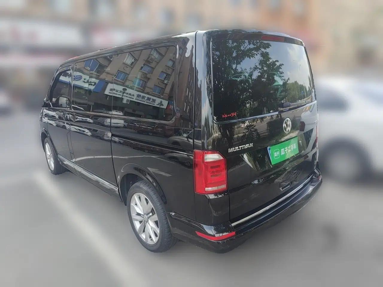 Volkswagen Multivan 2017 2.0 TSI Two-Wheel Drive Luxury Edition 7 Seats — миниатюра 4