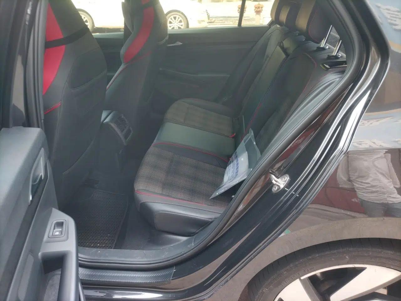 Volkswagen Golf GTI 2021 380TSI DSG GTI — миниатюра 17