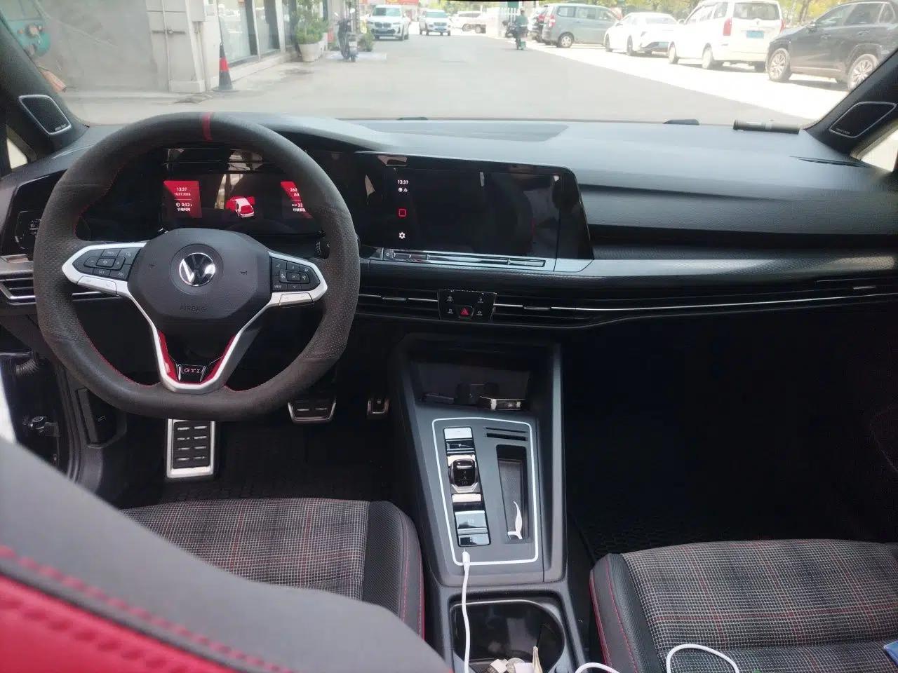 Volkswagen Golf GTI 2021 380TSI DSG GTI — миниатюра 9