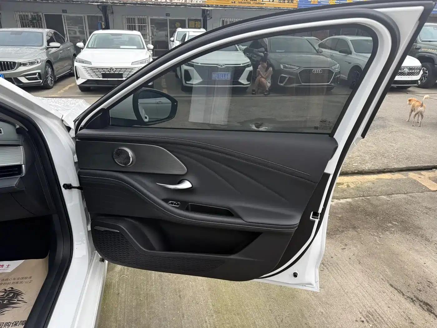 Chery Arrizo 8 2023 1.6T DCT Elegance — миниатюра 4