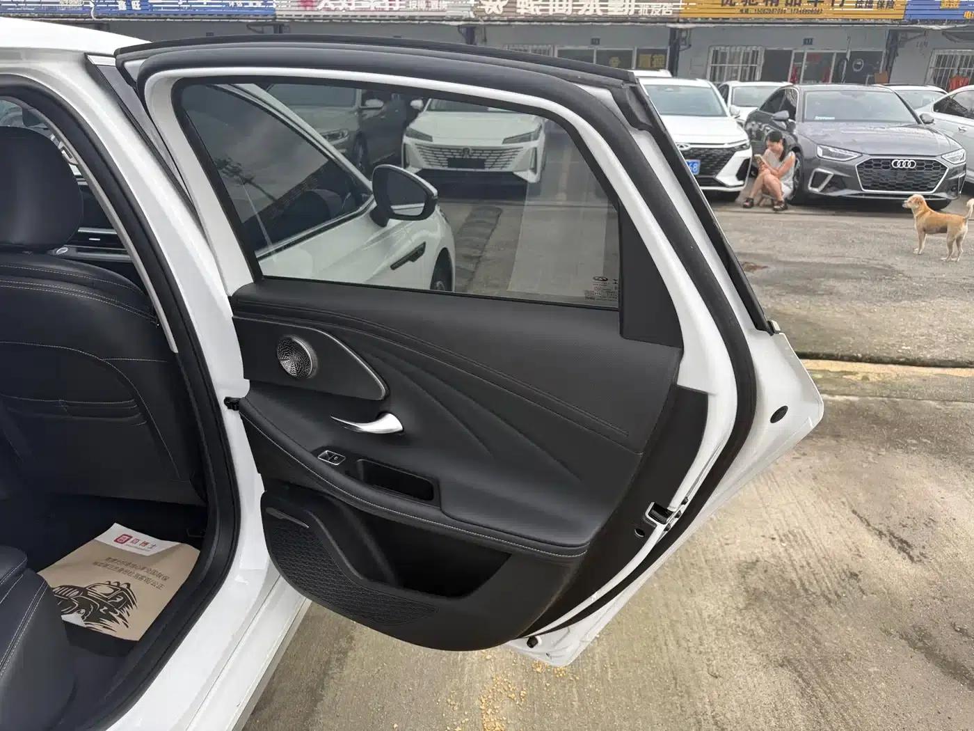 Chery Arrizo 8 2023 1.6T DCT Elegance — миниатюра 10