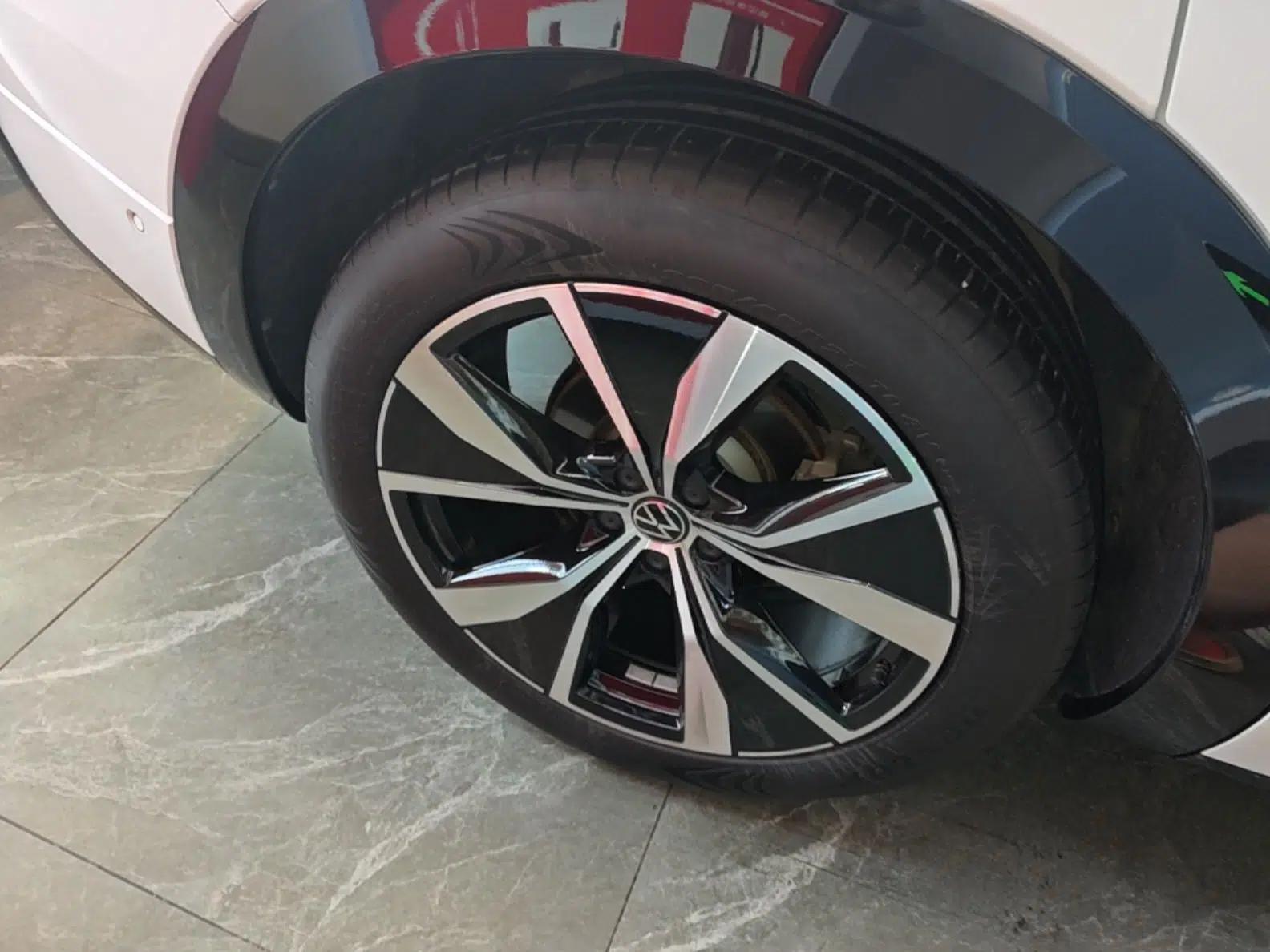 Volkswagen Tavendor 2023 380TSI Four-Wheel Drive R-Line First Edition — миниатюра 11